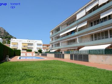 Pis amb piscina en venda a L'Estartit Poble