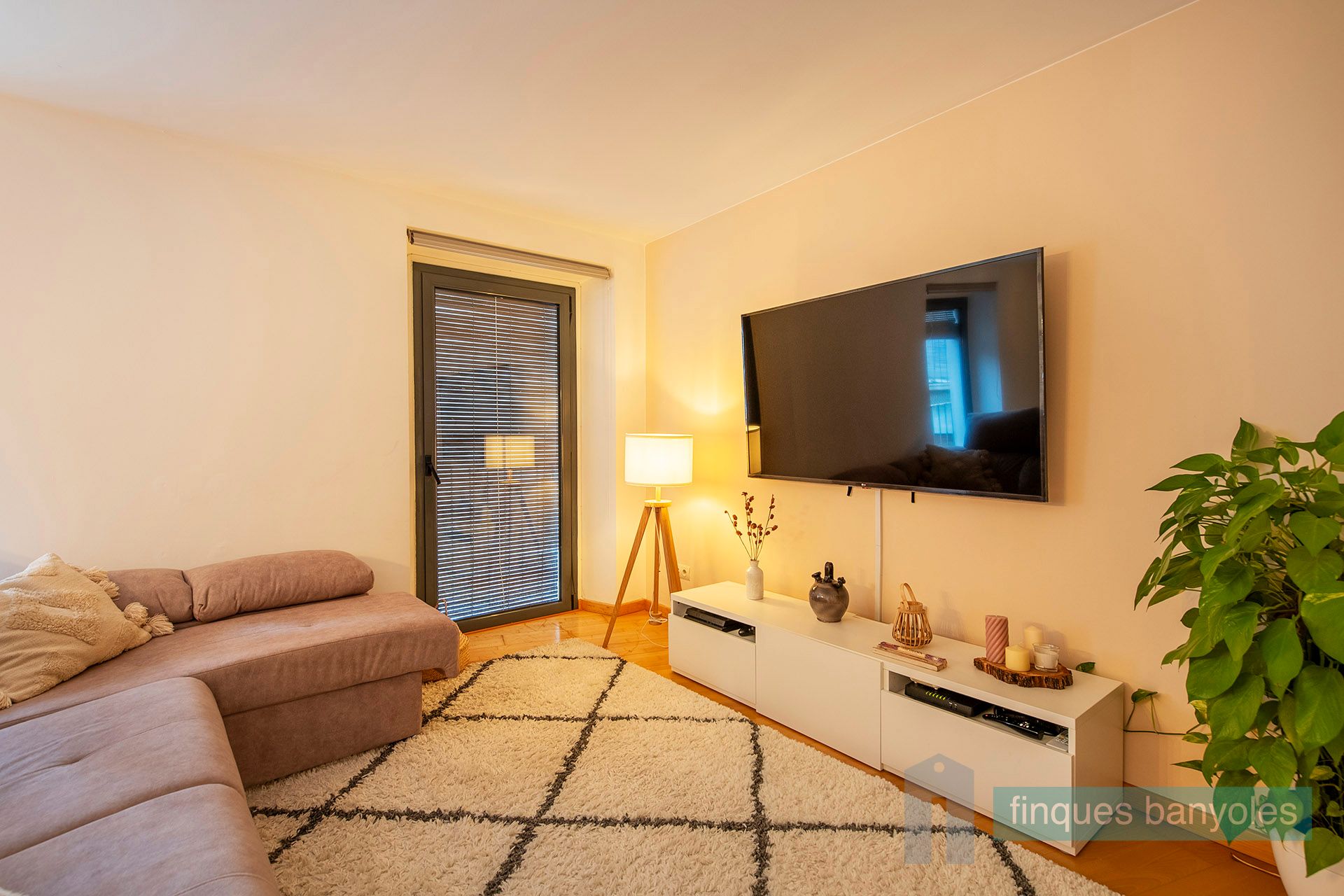 Living room of Attic for sale in Banyoles  with Air Conditioner, Heating and Terrace