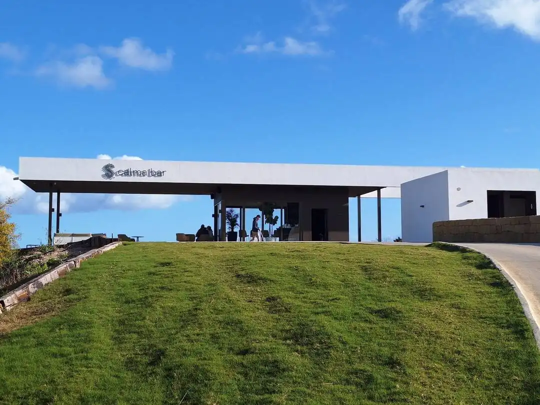 Vista exterior de Ático en venta en La Alcaidesa con Aire acondicionado, Calefacción y Jardín privado