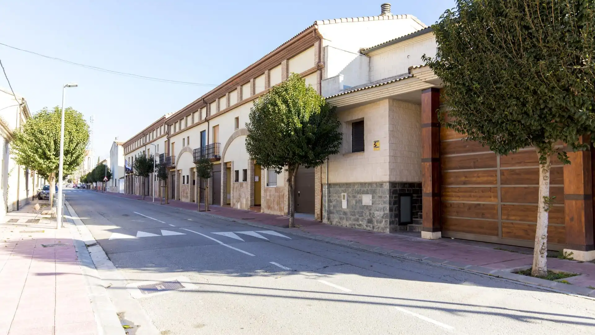 Außenansicht von Haus oder Chalet zum Verkauf in Nuez de Ebro mit Klimaanlage, Heizung und Privatgarten