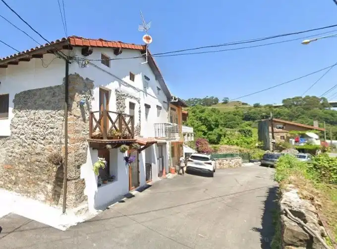 Vista exterior de Casa o xalet en venda en Castro-Urdiales