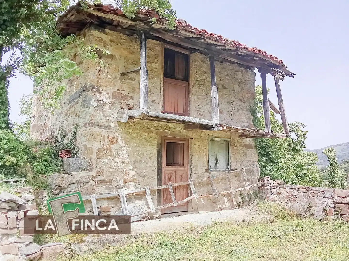 Vista exterior de Residencial en venta en Lena