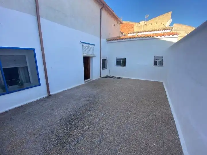 Casa amb jardí en venda a Calle Pablo Picasso 22