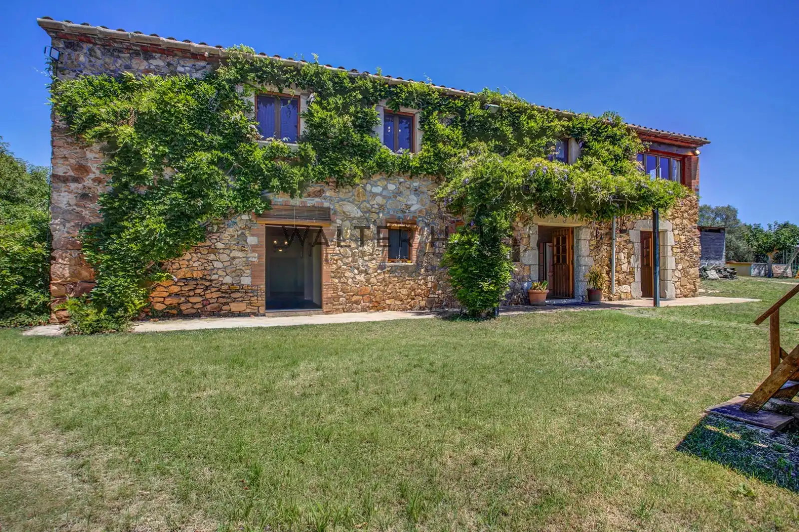 Vista exterior de Finca rústica en venda en Calonge i Sant Antoni amb Aire condicionat, Jardí privat i Terrassa
