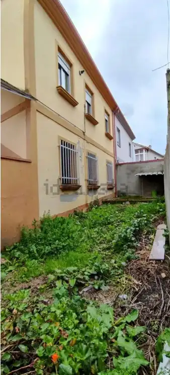 Vista exterior de Casa o xalet en venda en Ourense Capital  amb Calefacció, Jardí privat i Moblat