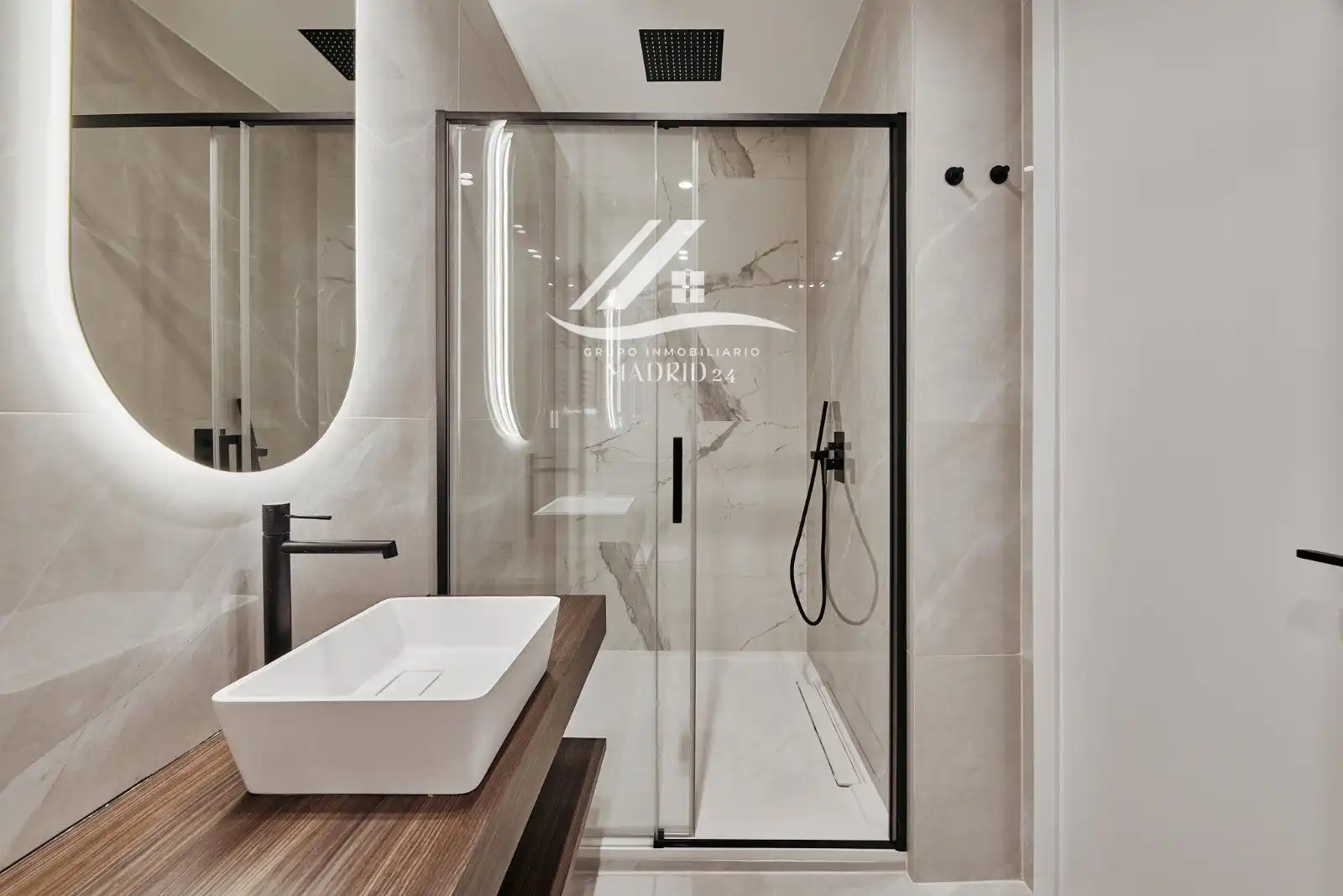 Flat with lift for sale in Calle de Fernán González, imagen 12
