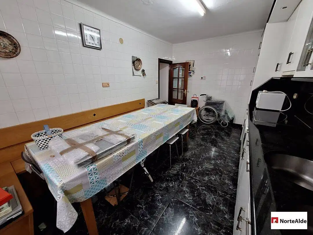 Piso con terraza en venta en Arteagabeitia - Retuerto - Kareaga, imagen 2
