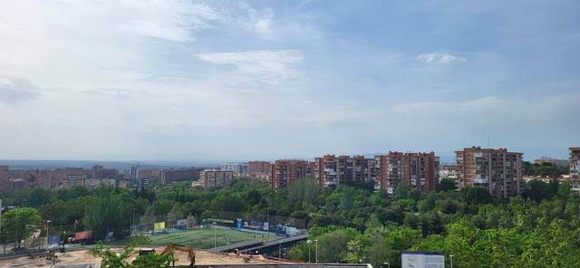 Piso en Venta en Calle REYES AIZQUIBEL en Valdeacederas