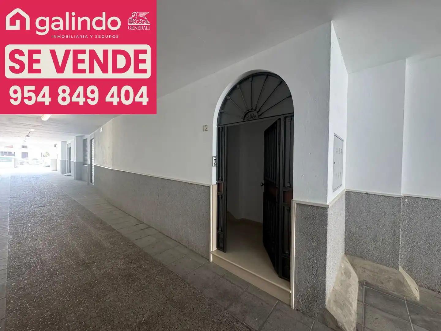 Exterior view of Flat for sale in Paradas