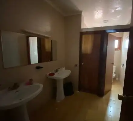 Local comercial en venda a Vara de Rey, imagen 3