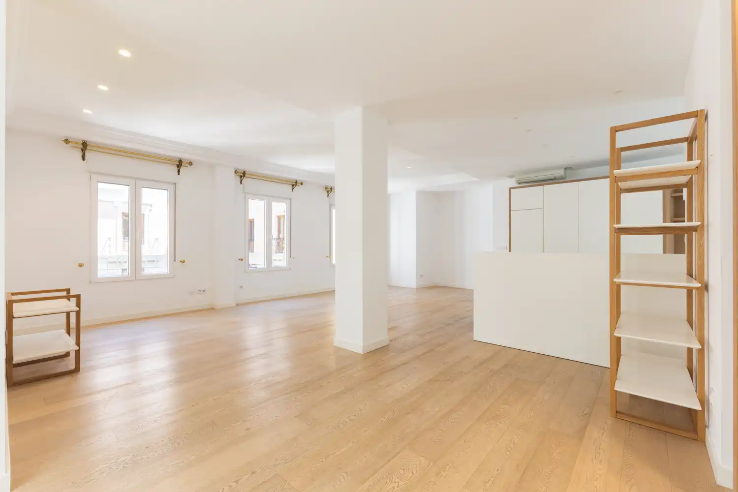 Living room of Flat for rent in Valencia  with Air Conditioner, Heating and Furnished