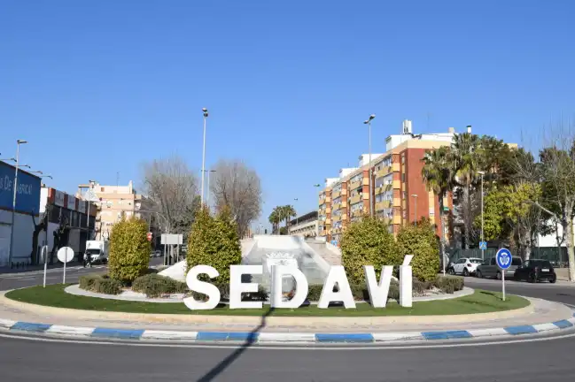 Vista exterior de Garatge en venda en Sedaví