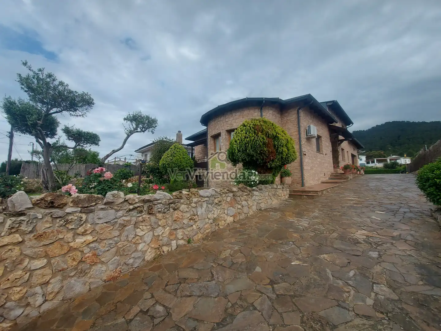 Jardí de Casa o xalet en venda en Vallirana amb Aire condicionat, Calefacció i Jardí privat