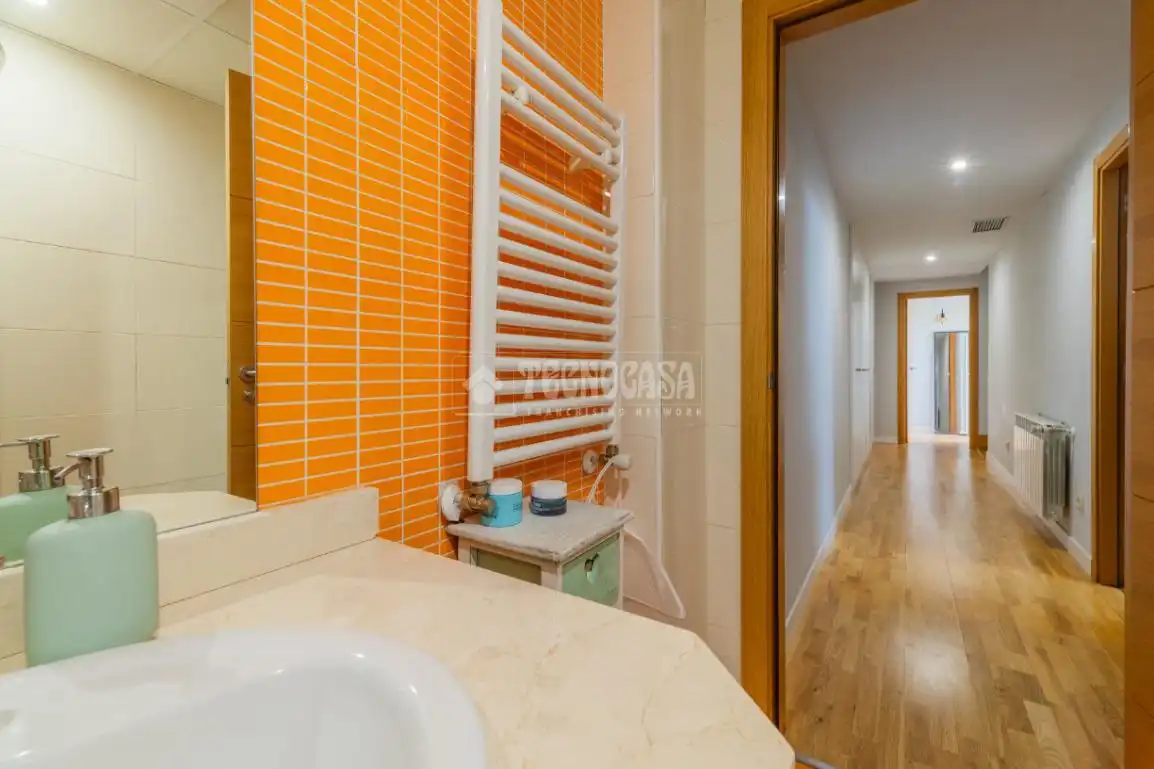Badezimmer von Wohnung zum Verkauf in Arroyomolinos (Madrid) mit Klimaanlage, Heizung und Terrasse