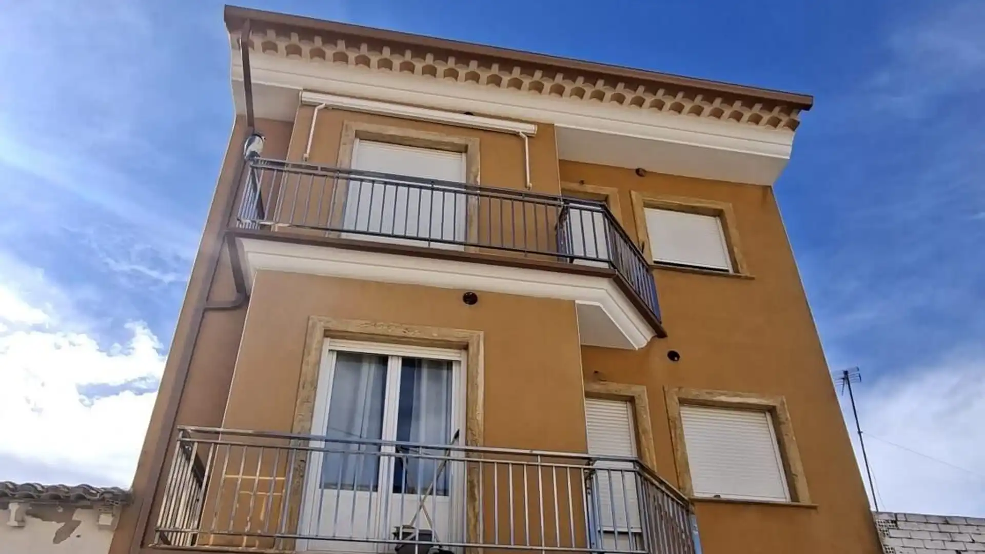 Vista exterior de Estudio en venta en Daimús con Aire acondicionado, Amueblado y Balcón