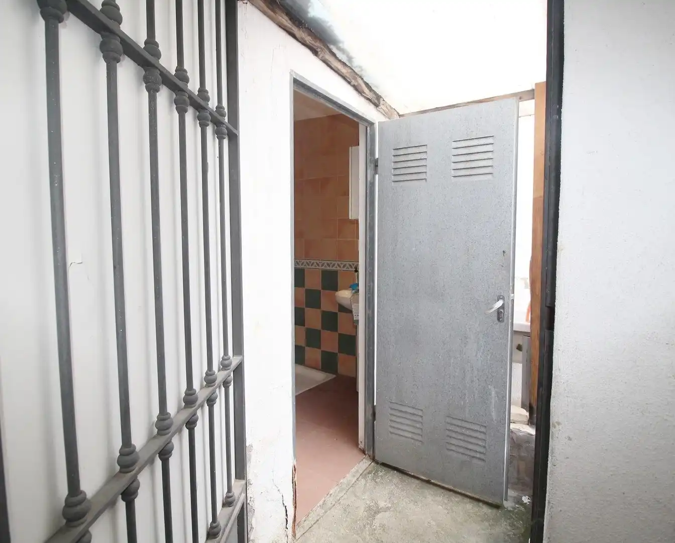 Bathroom of Industrial buildings for sale in Oropesa del Mar / Orpesa