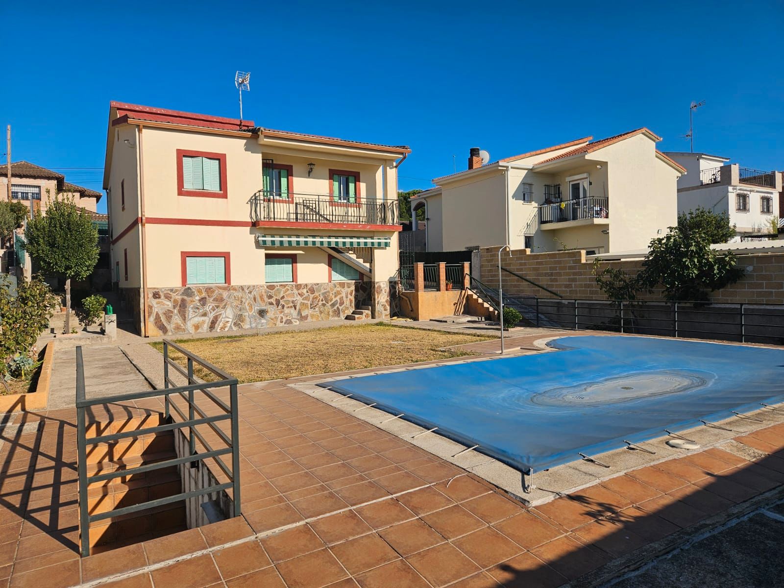 Swimming pool of House or chalet for sale in Casarrubios del Monte  with Heating, Private garden and Terrace