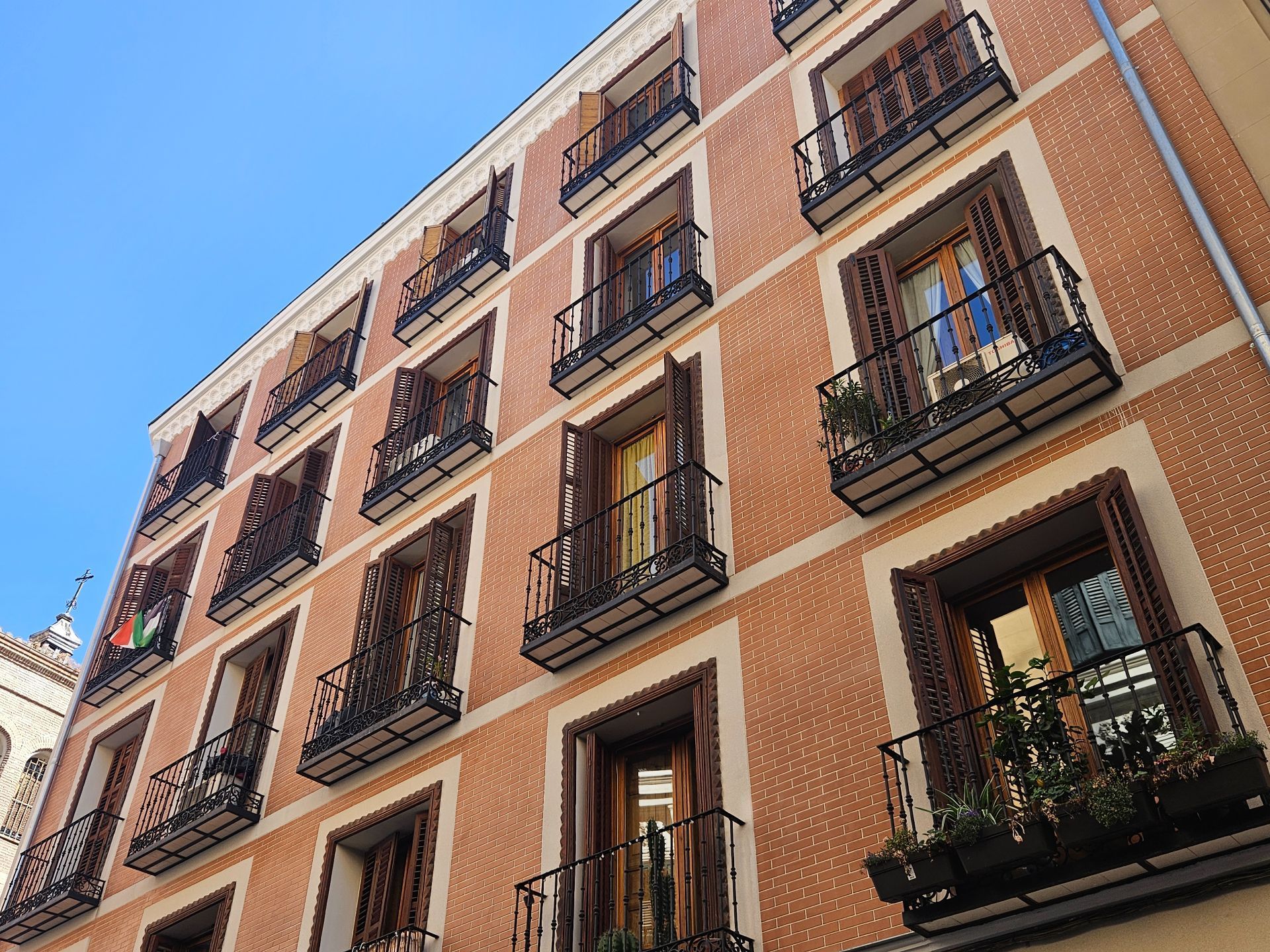 Exterior view of Apartment to rent in  Madrid Capital  with Air Conditioner, Heating and Terrace