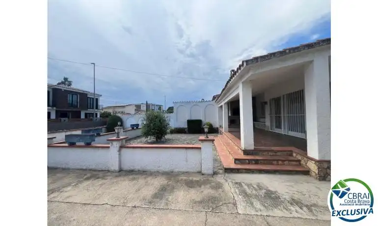 House with garden for sale in Carrer Pení, imagen 2