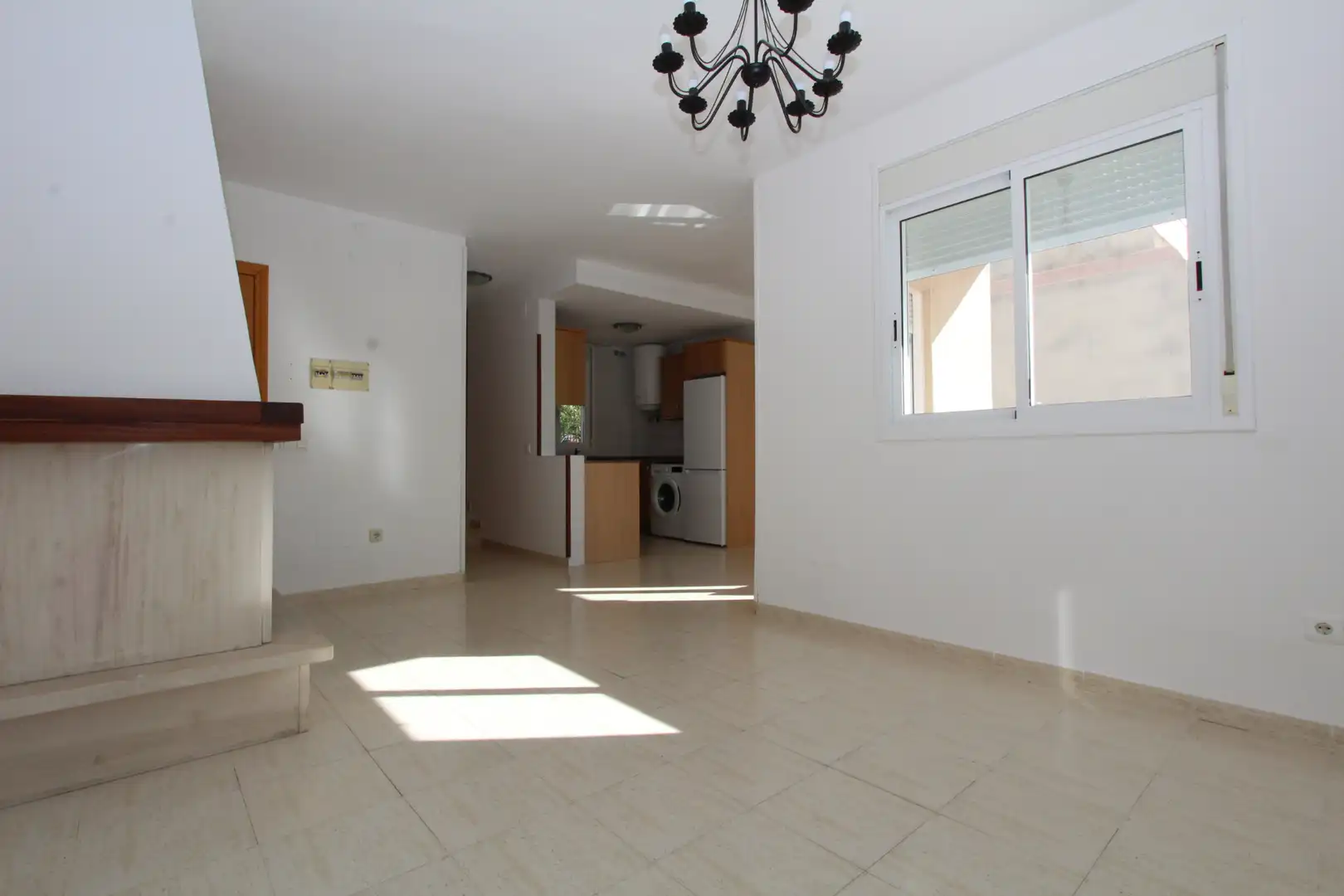Sala d'estar de Casa adosada en venda en Mont-roig del Camp amb Jardí privat, Terrassa i Balcó