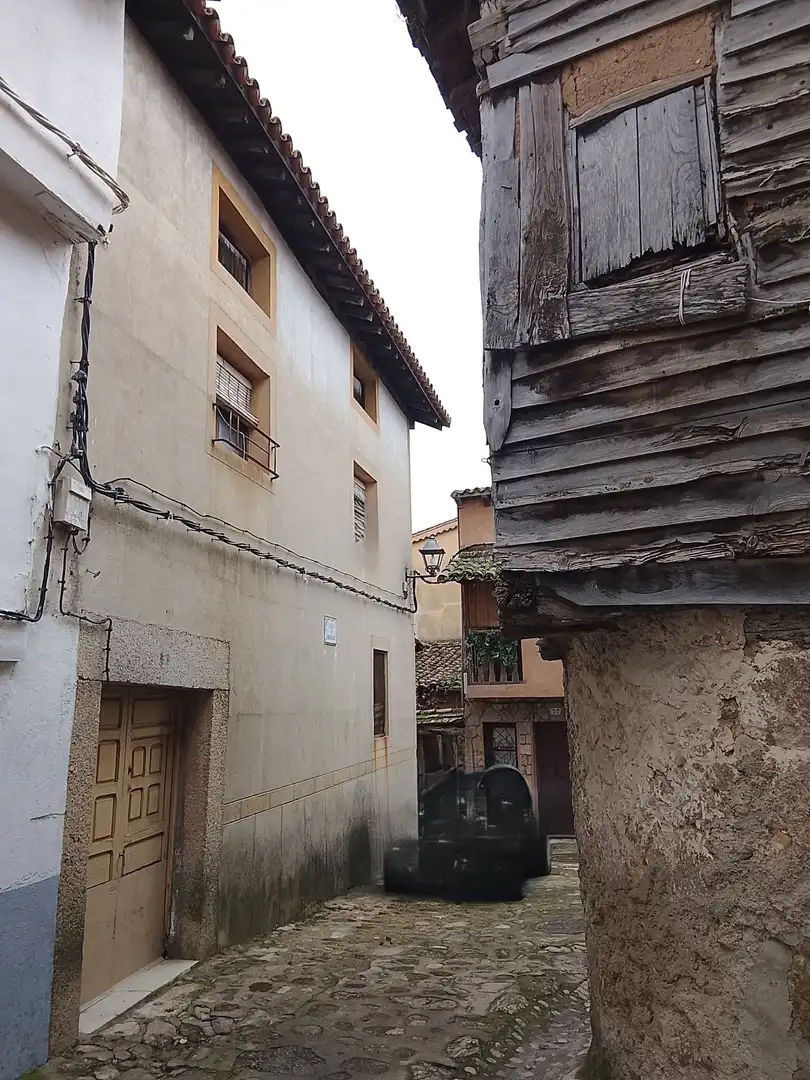 Exterior view of Houses for sale in Valverde de la Vera