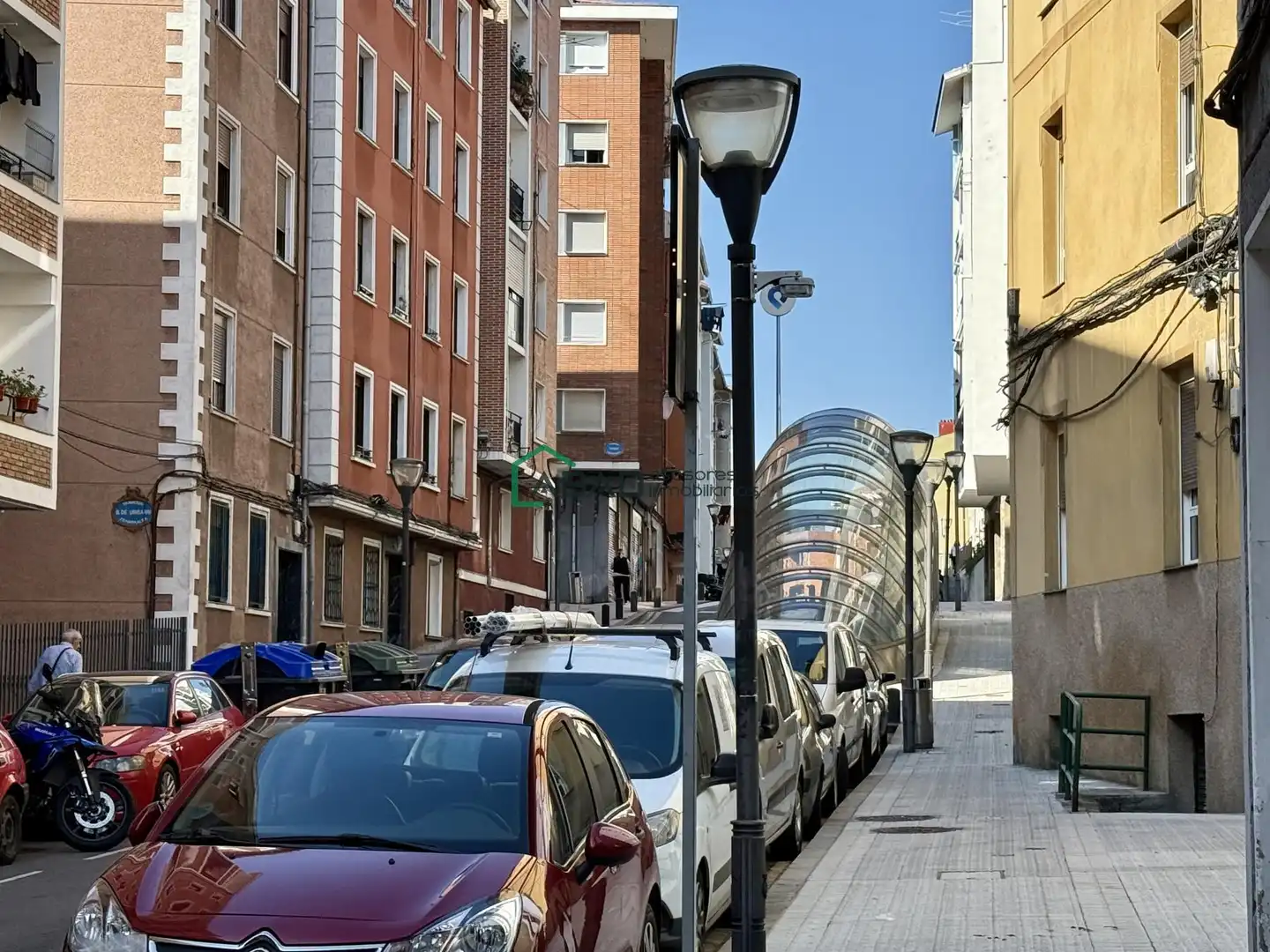 Vista exterior de Pis en venda en Bilbao  amb Parquet, Terrassa i Balcó