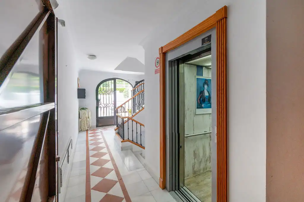 Dúplex en venta en Marbella con Piscina