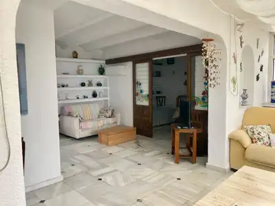 Wohnzimmer von Dachboden zum Verkauf in Mijas mit Terrasse