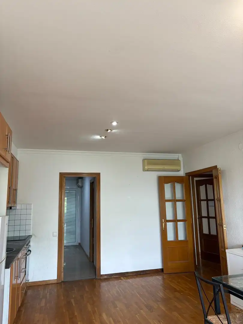 Wohnung zum Verkauf in Sabadell mit Klimaanlage und Terrasse