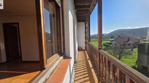 Foto 2 de Casa adosada en venta en Barrio Casuso, Bárcena de Cicero, Cantabria