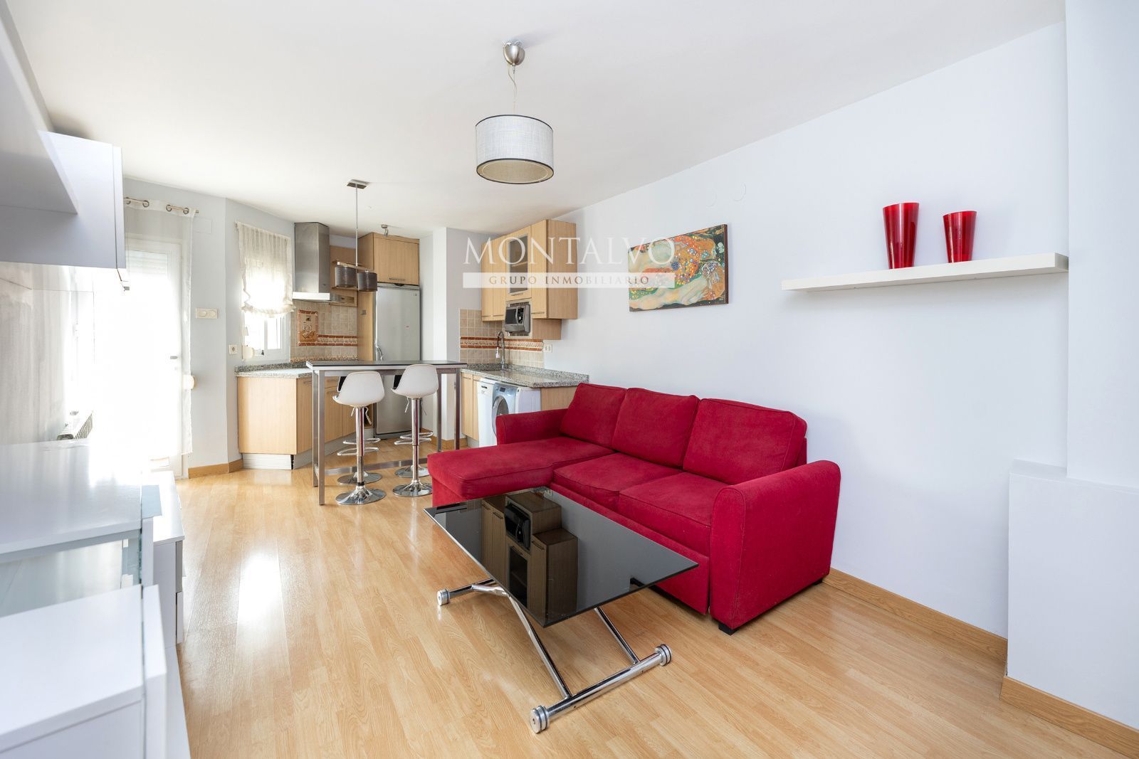 Living room of Flat for sale in  Granada Capital  with Heating, Terrace and Furnished