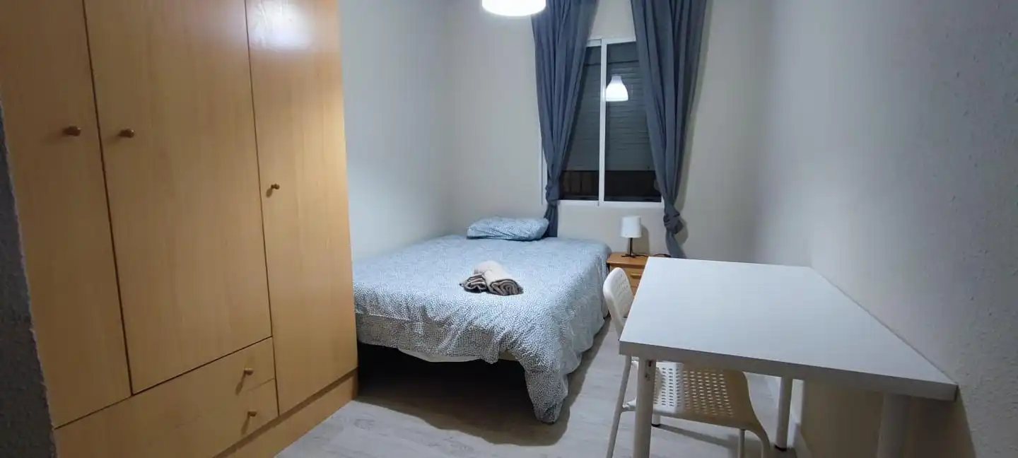 Bedroom of Flat for rent in Melilla