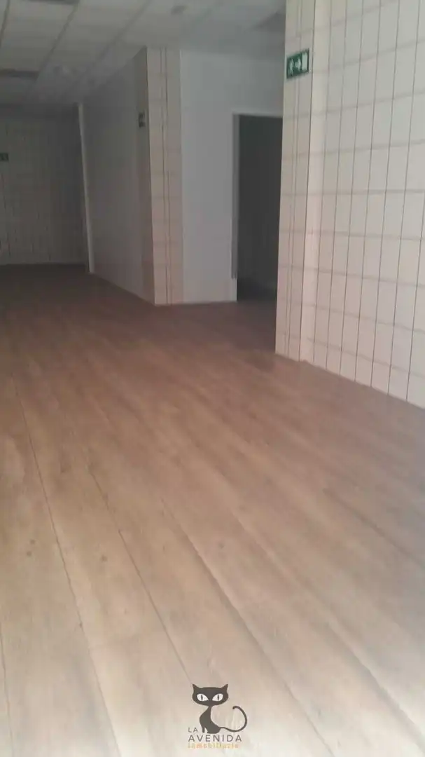 Business premises for sale in Calle de Concepció Arenal, imagen 4