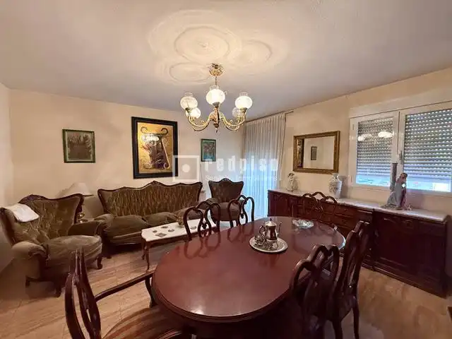 Comedor de Piso en venta en Madrid con Calefacción