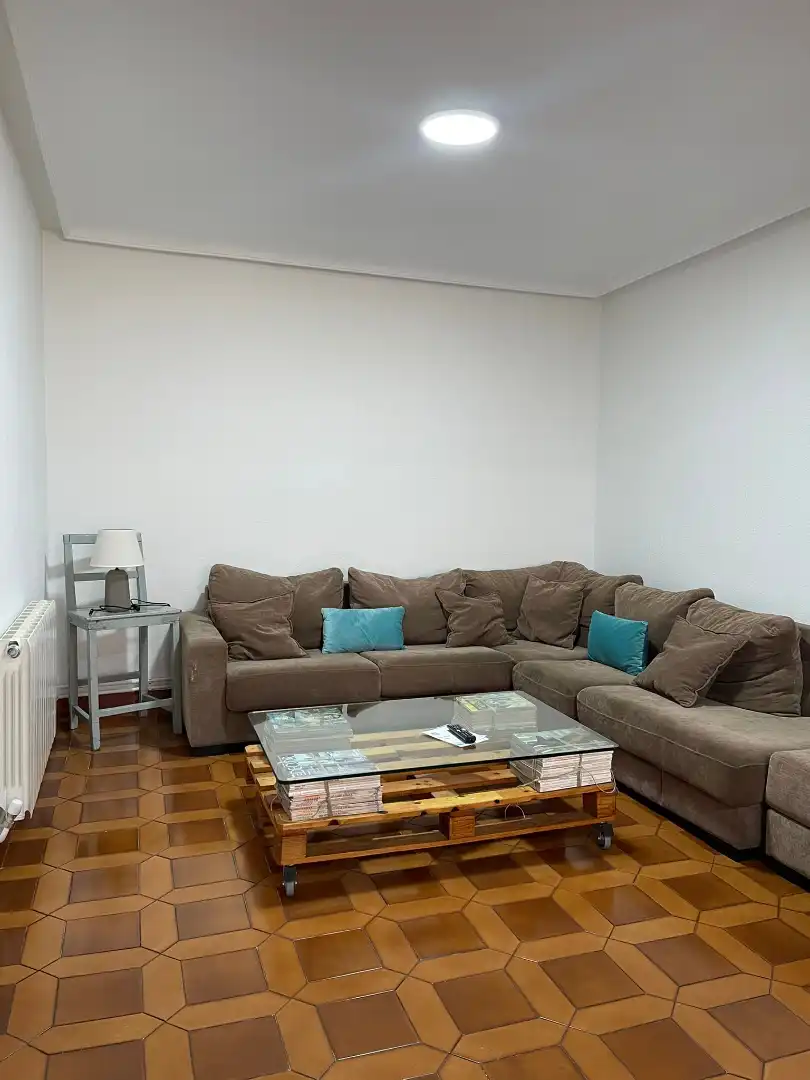 Sala de estar de Piso de alquiler en Plasencia con Aire acondicionado, Calefacción y Terraza