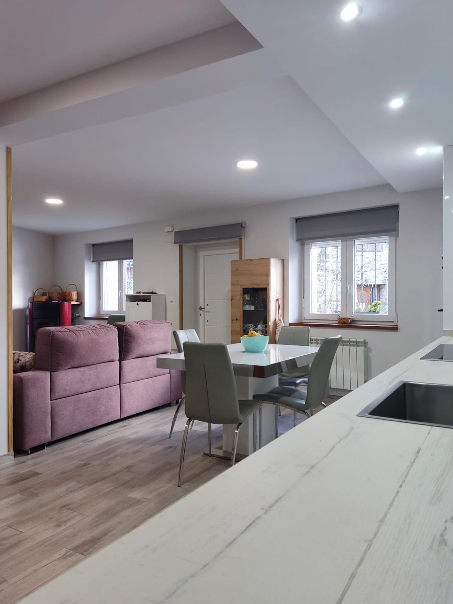 Sala d'estar de Casa adosada en venda en Castropodame