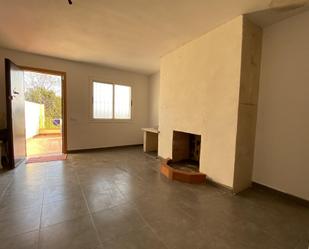 Sala d'estar de Casa o xalet en venda en Santa Coloma de Cervelló amb Terrassa