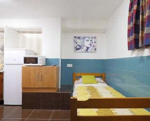 Bedroom of Study to share in L'Hospitalet de Llobregat  with Air Conditioner and Terrace