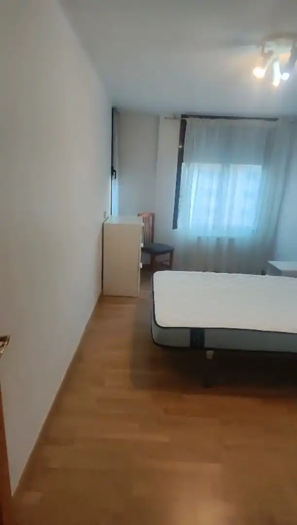 Habitación de Piso de alquiler en Ponferrada con Amueblado