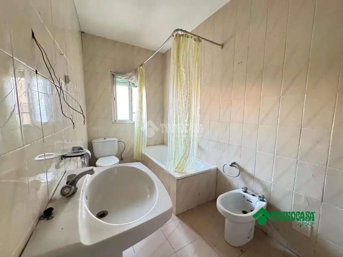 Bathroom of Houses for sale in Alcabón