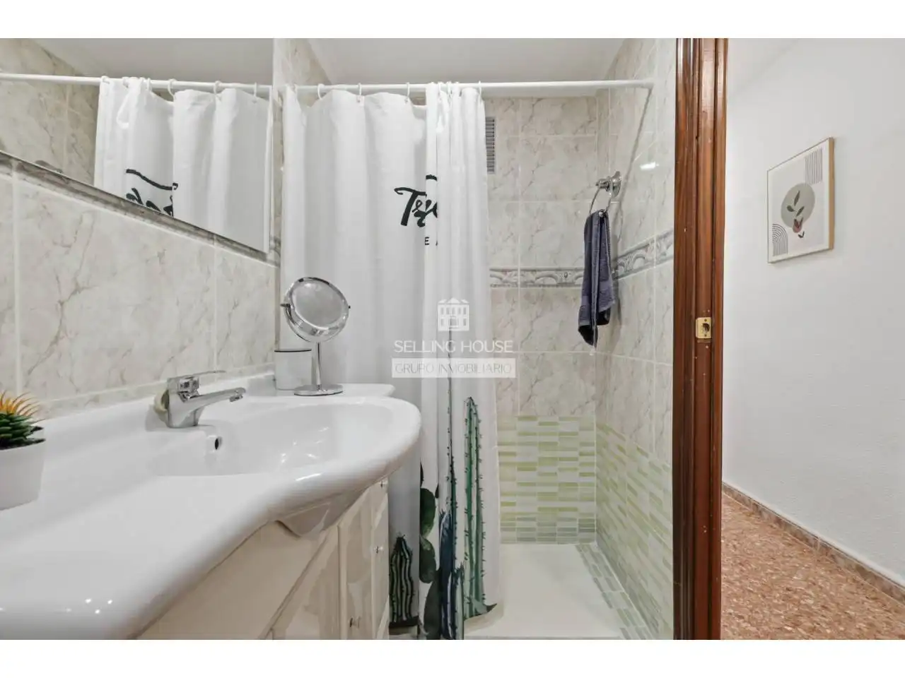 Bathroom of Flat for sale in Xirivella  with Air Conditioner, Storage room and Balcony