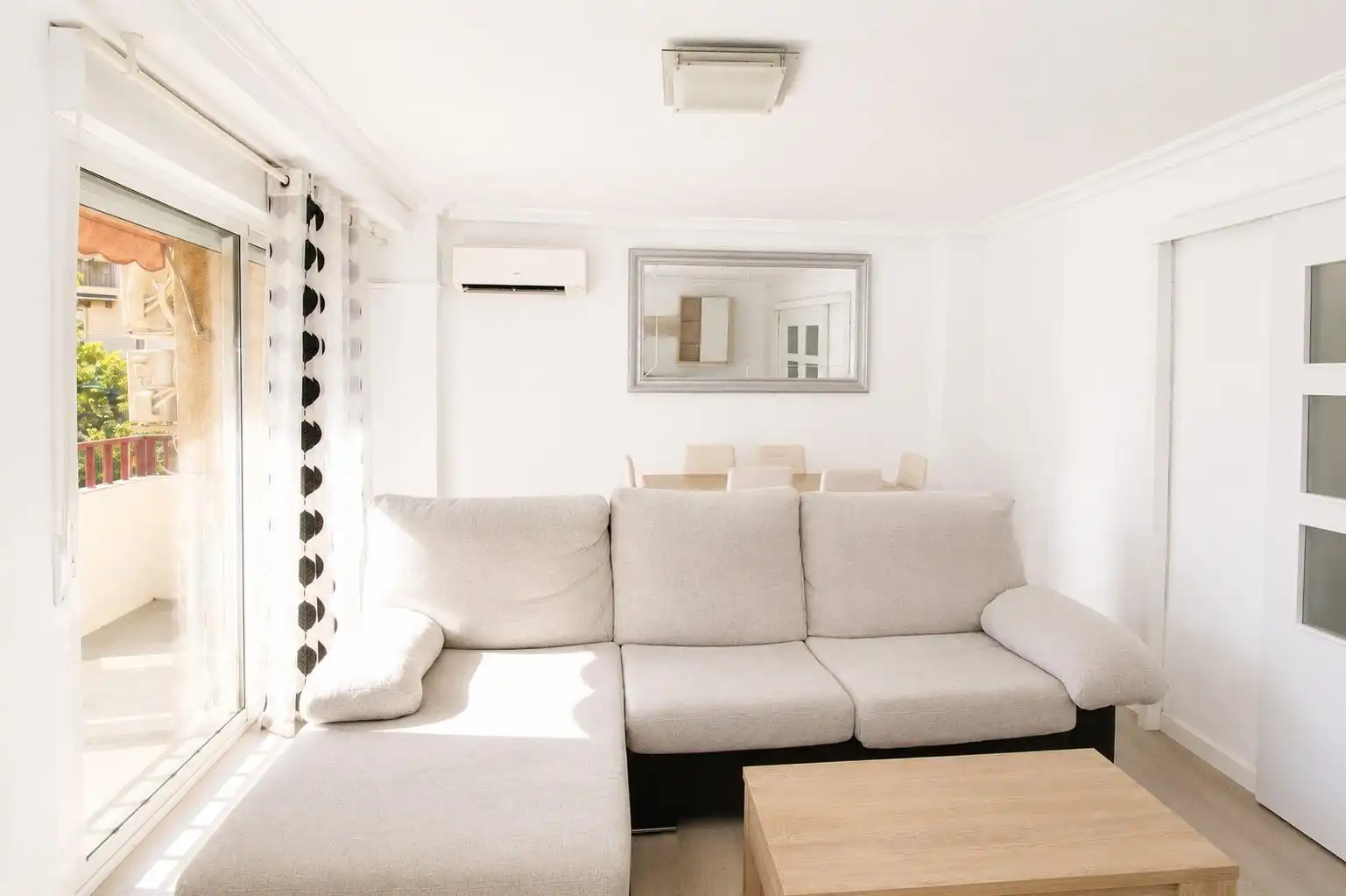 Sala d'estar de Pis de lloguer en Murcia amb Aire condicionat, Jardí privat i Terrassa