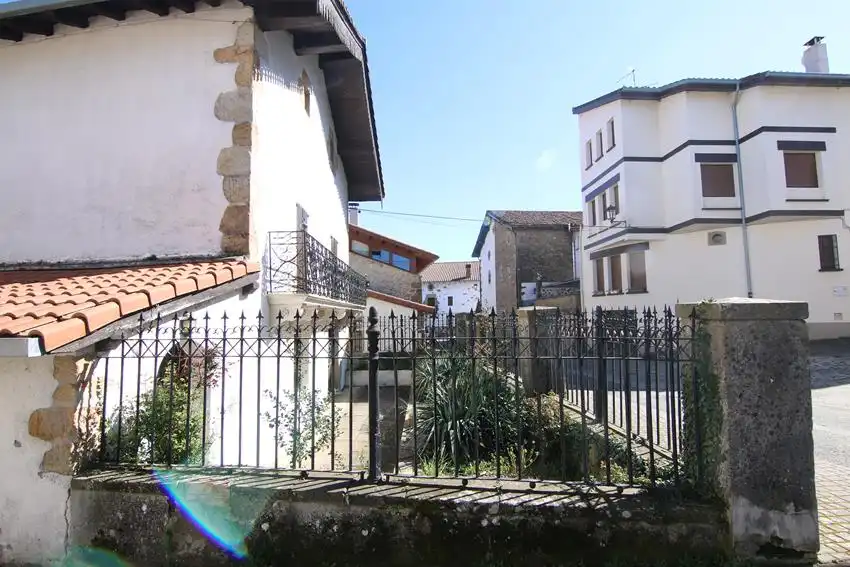Vista exterior de Finca rústica en venta en Urdiain con Trastero y Balcón