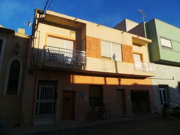 Rez-de-chaussée à vendre à Calle Gabriel Miró 15