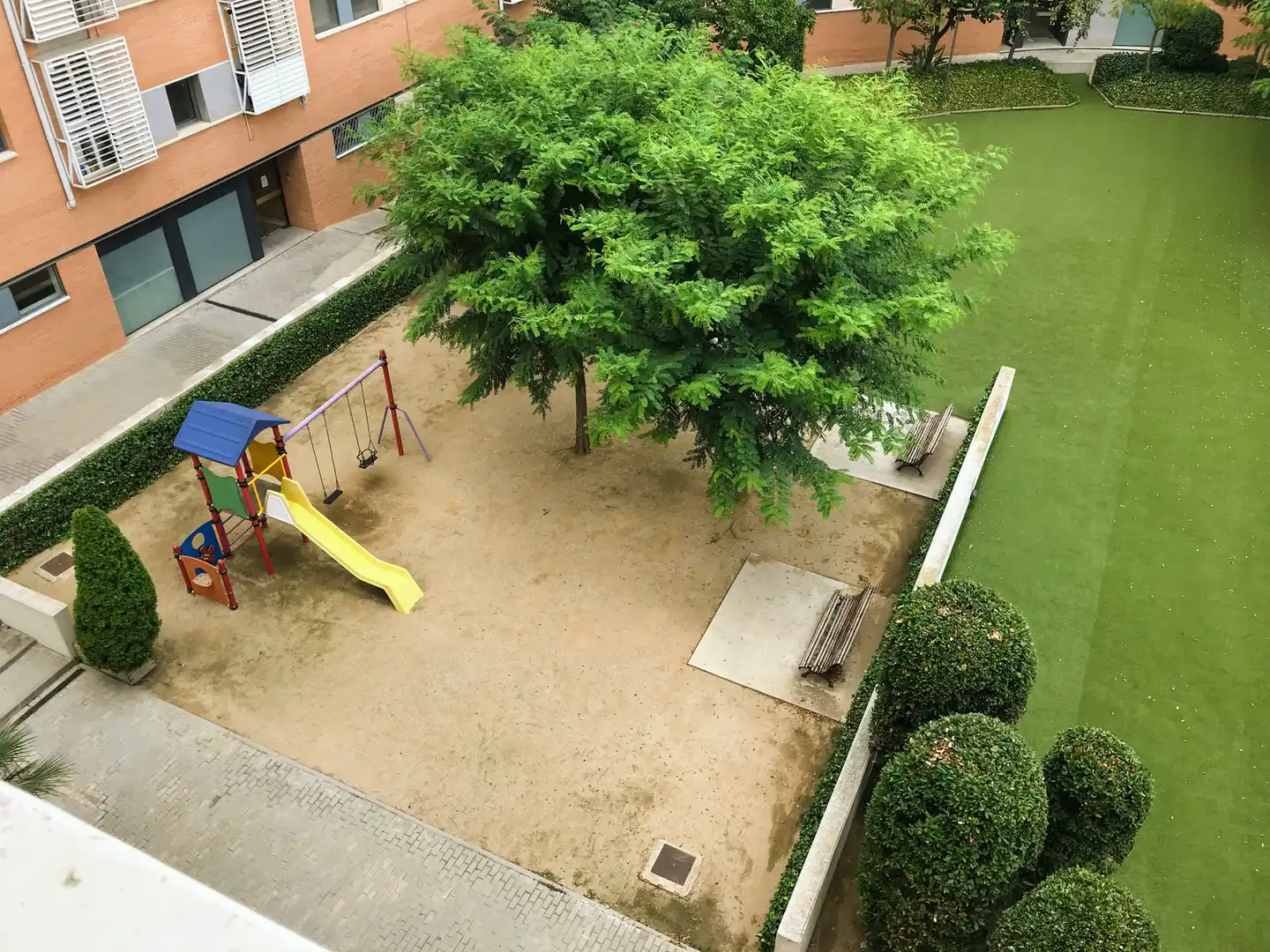 Parking de Piso en venta en Sant Joan Despí con Aire acondicionado, Calefacción y Horno
