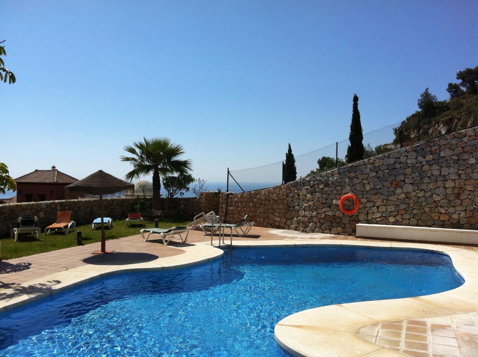 Swimming pool of Apartment for sale in Almuñécar  with Air Conditioner, Heating and Private garden