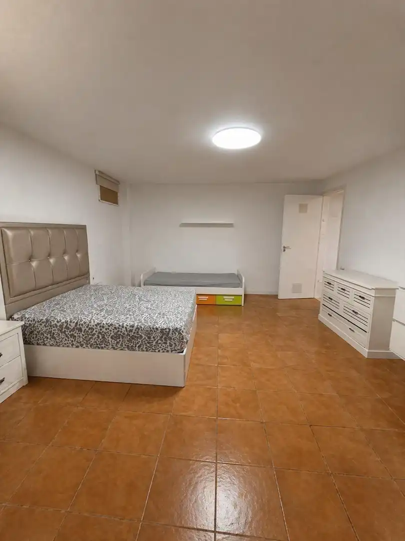 Dormitori de Casa adosada en venda en Candelaria amb Terrassa, Traster i Moblat