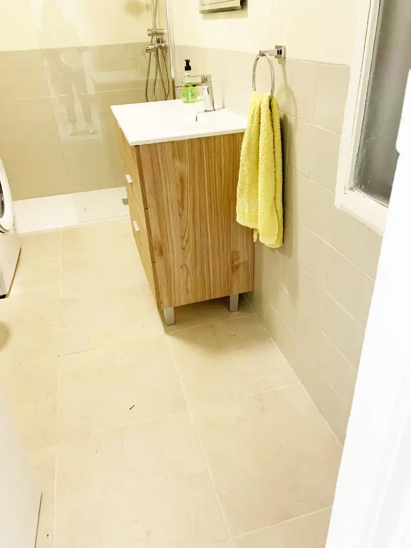 Bany de Apartament de lloguer en Granada amb Aire condicionat, Calefacció i Parquet