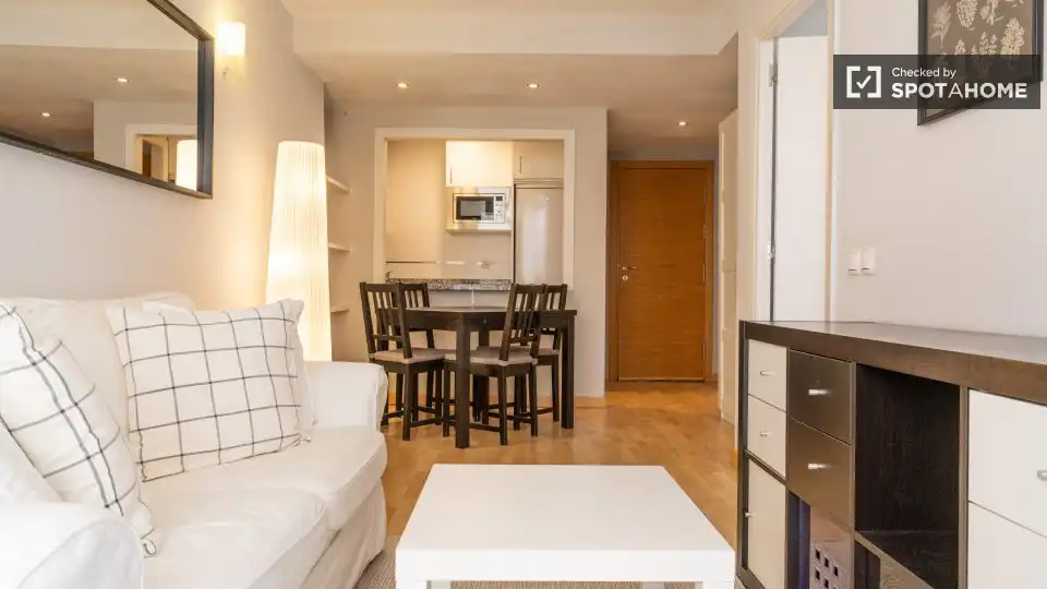 Wohnung zur Miete in Ciudad Jardín