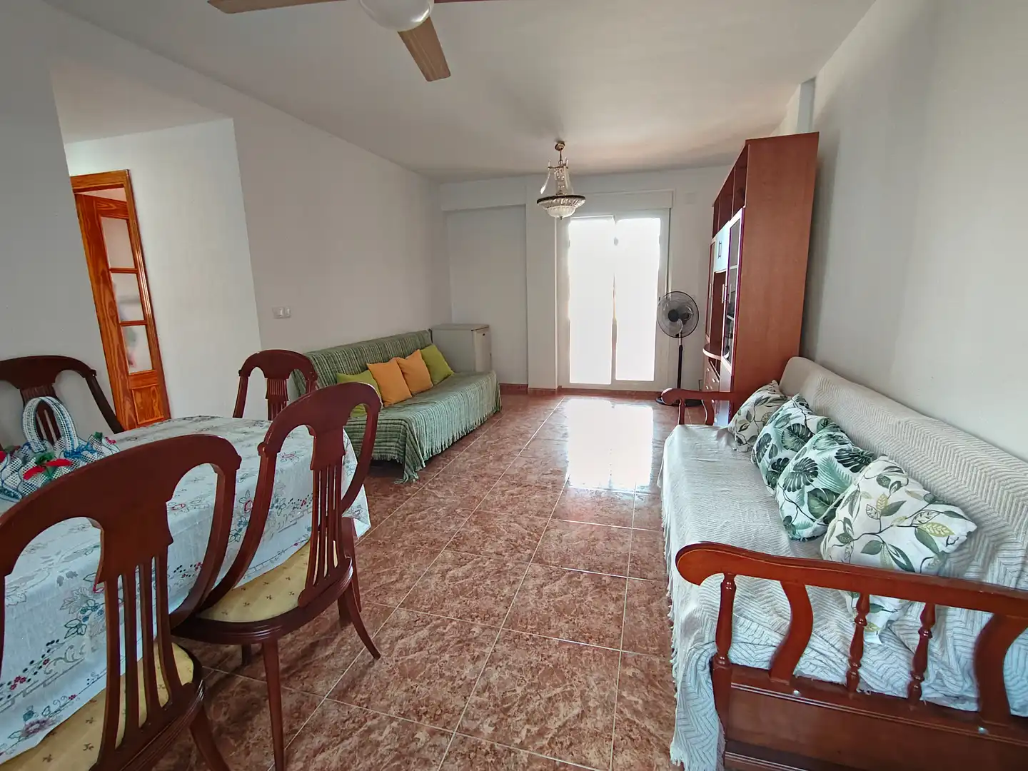 Wohnzimmer von Dachboden zum Verkauf in Torrenueva Costa mit Terrasse, Möbliert und Waschmaschine